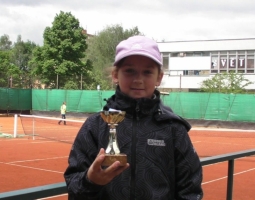 Vítězka kategorie žáci do 9 let - Kristýna Mecová.